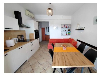 Apartment Two bedroom apartment with terrace and sea view Banjol, Rab A-22421-a - Outdoor photo 8