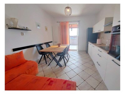 Apartment Two bedroom apartment with terrace and sea view Banjol, Rab A-22421-a - Outdoor photo 11