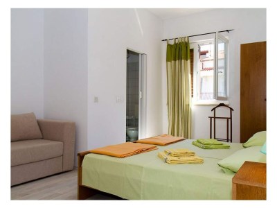 Apartment Two bedroom apartment with terrace and sea view Banjol, Rab A-22421-a - Outdoor photo 17