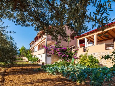 Apartment Three bedroom apartment near beach Maslenica, Novigrad A-21903-a - Outdoor photo 7