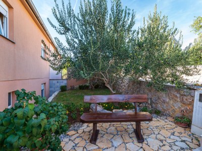 Apartment Three bedroom apartment near beach Maslenica, Novigrad A-21903-a - Outdoor photo 9