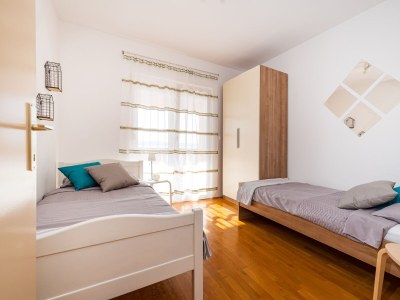 Apartment Three bedroom apartment near beach Maslenica, Novigrad A-21903-a - Outdoor photo 31