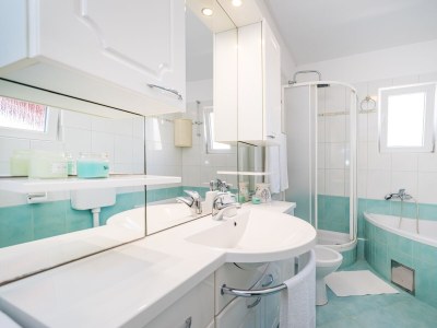 Apartment Three bedroom apartment near beach Maslenica, Novigrad A-21903-a - Outdoor photo 40