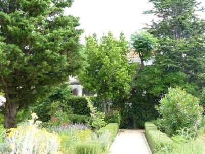 Apartment Three bedroom apartment with terrace Barbat, Rab A-22423-a - Outdoor photo 8