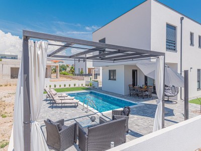 Holiday house Three bedroom house with terrace Vodice K-21991 - Outdoor photo 2