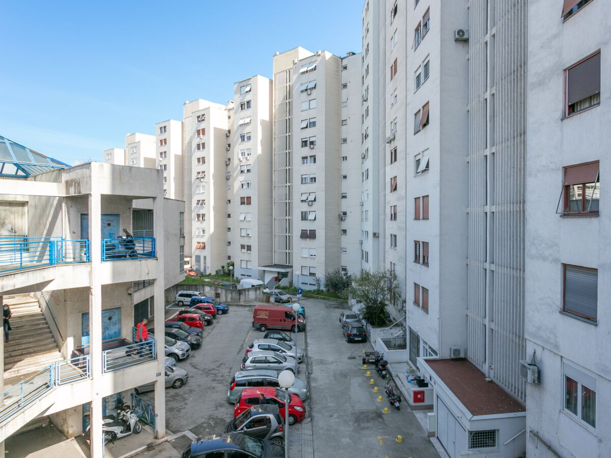 Apartment Two bedroom apartment with terrace Split A-22452-a - Outdoor photo 2