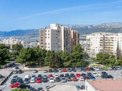 Apartment Two bedroom apartment with terrace Split A-22452-a - Outdoor photo 4