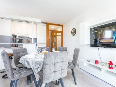 Apartment Two bedroom apartment with terrace Split A-22452-a - Outdoor photo 7