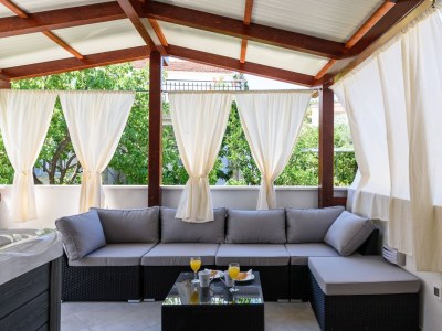 Apartment Two bedroom apartment near beach Arbanija, Čiovo A-16762-a - Outdoor photo 26