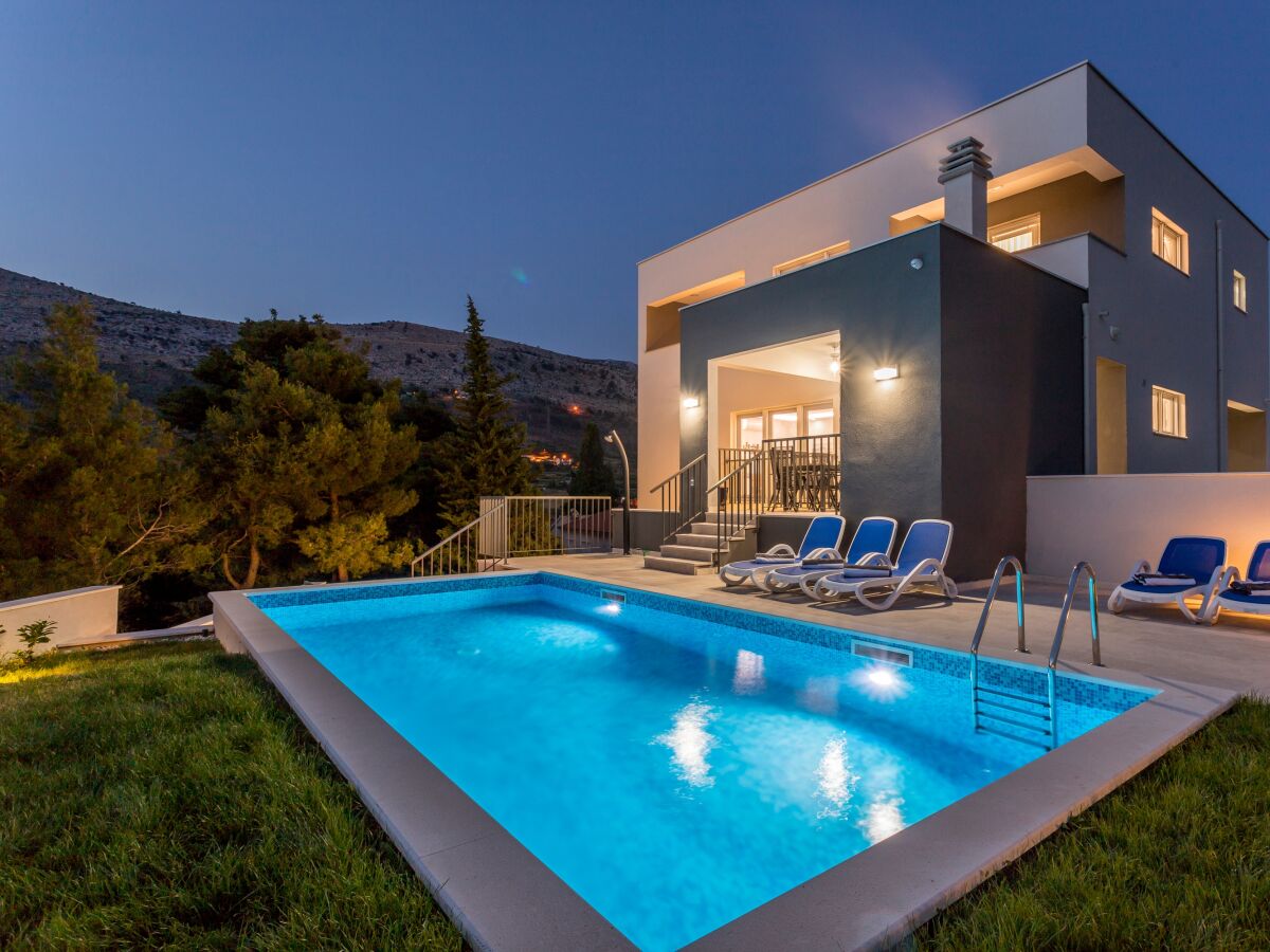 Villa Luxury villa with a swimming pool Tugare, Omiš - 20067 - Luxury villa with a swimming pool Tugare, Omiš - 20067 - Outdoor photo 2