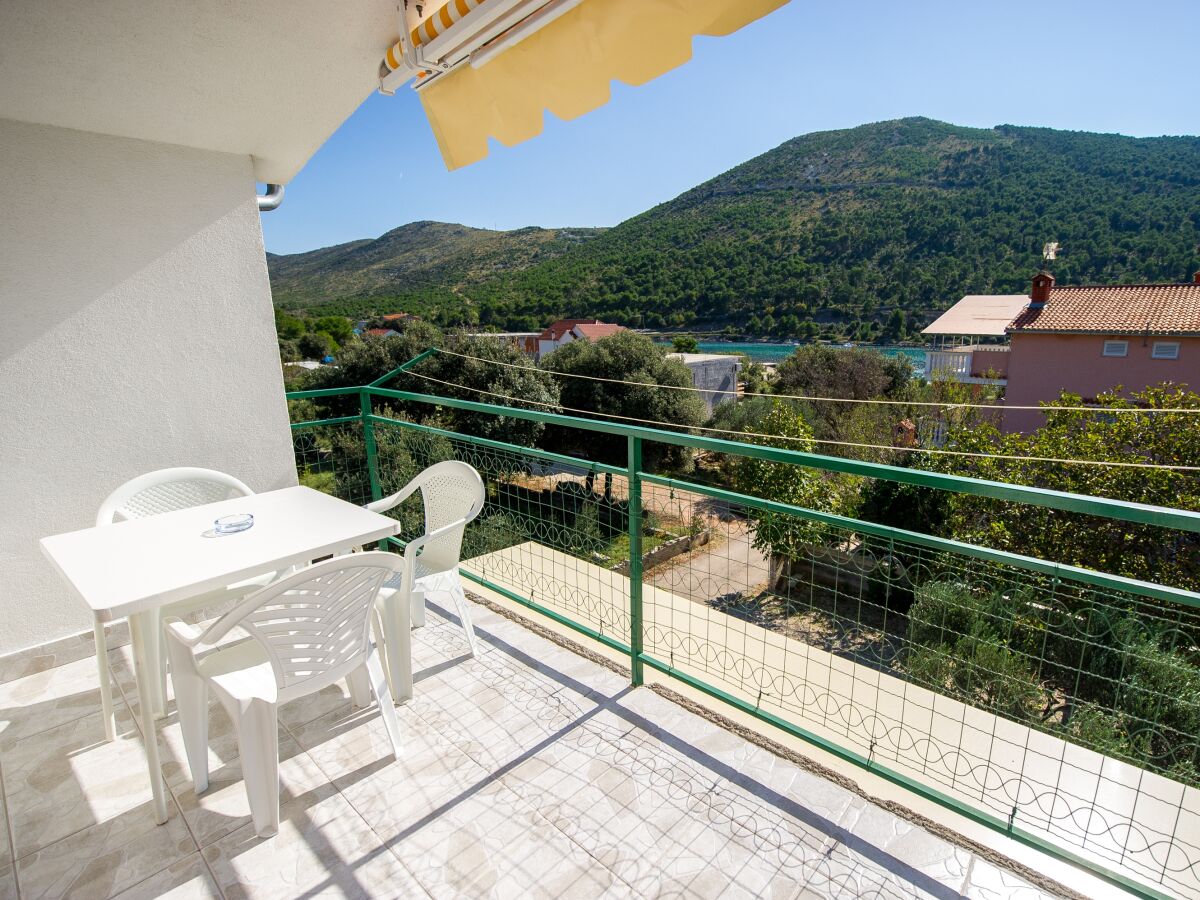 Apartment One bedroom apartment with balcony and sea view Grebaštica, Šibenik A-14317-a