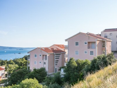 Apartment One bedroom apartment with terrace and sea view Seget Donji, Trogir A-21374-a - Outdoor photo 2