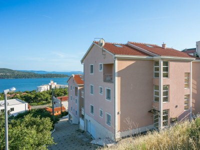 Apartment One bedroom apartment with terrace and sea view Seget Donji, Trogir A-21374-a - Outdoor photo 3