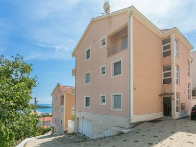 Apartment One bedroom apartment with terrace and sea view Seget Donji, Trogir A-21374-a - Outdoor photo 6