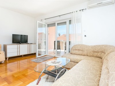 Apartment One bedroom apartment with terrace and sea view Seget Donji, Trogir A-21374-a - Outdoor photo 12