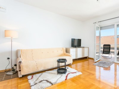 Apartment One bedroom apartment with terrace and sea view Seget Donji, Trogir A-21374-a - Outdoor photo 13