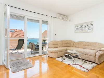 Apartment One bedroom apartment with terrace and sea view Seget Donji, Trogir A-21374-a - Outdoor photo 14