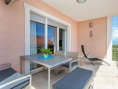 Apartment One bedroom apartment with terrace and sea view Seget Donji, Trogir A-21374-a - Outdoor photo 24