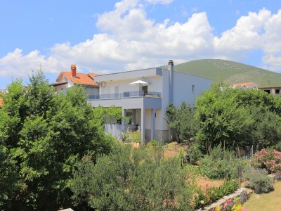 Holiday house Three bedroom house with terrace and sea view Kaštel Štafilić, Kaštela K-21506 - Outdoor photo 41