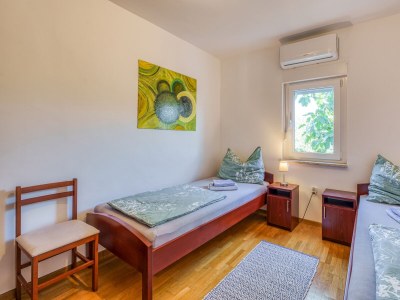 Holiday house Four-bedroom house with terrace and sea view Polje, Krk K-23598 - Outdoor photo 16