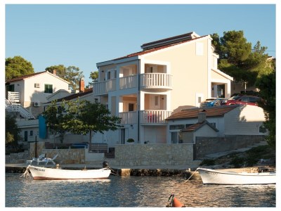 Holiday house Comfortable and spacious house near beach Rogoznica K-22156 - Outdoor photo 4