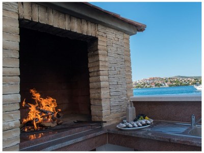 Holiday house Comfortable and spacious house near beach Rogoznica K-22156 - Outdoor photo 11