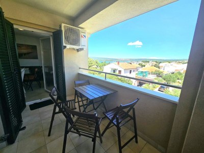 Apartment Two bedroom apartment with balcony and sea view Punat, Krk A-23621-a - Outdoor photo 11