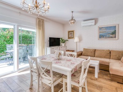 Holiday house Two bedroom house with terrace Malinska, Krk K-23624 - Outdoor photo 4