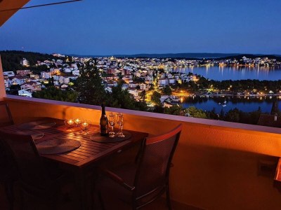 Apartment Three bedroom apartment with terrace and sea view Trogir A-22505-a in Trogir - Apartment