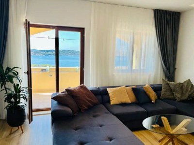 Apartment Three bedroom apartment with terrace and sea view Trogir A-22505-a - Outdoor photo 8