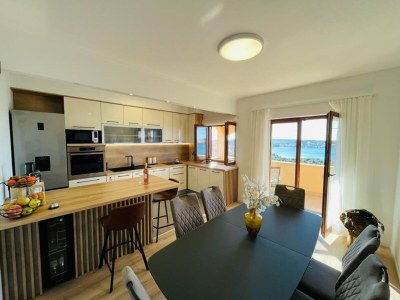 Apartment Three bedroom apartment with terrace and sea view Trogir A-22505-a - Outdoor photo 10