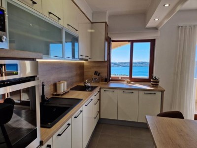 Apartment Three bedroom apartment with terrace and sea view Trogir A-22505-a - Outdoor photo 14