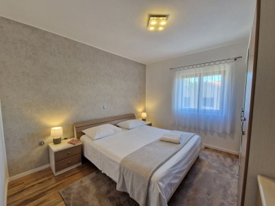 Apartment Three bedroom apartment with terrace and sea view Trogir A-22505-a - Outdoor photo 15