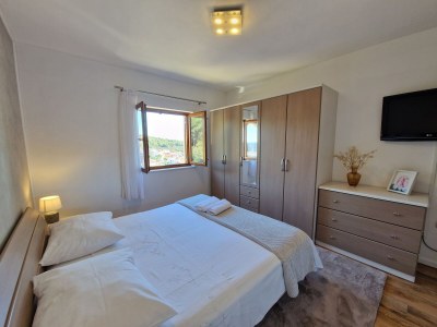 Apartment Three bedroom apartment with terrace and sea view Trogir A-22505-a - Outdoor photo 16