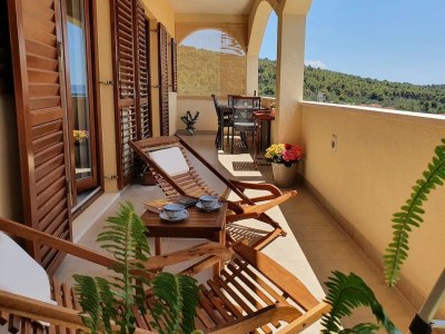 Apartment Three bedroom apartment with terrace and sea view Trogir A-22505-a - Outdoor photo 39