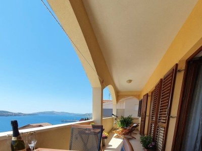 Apartment Three bedroom apartment with terrace and sea view Trogir A-22505-a - Outdoor photo 41
