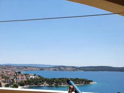 Apartment Three bedroom apartment with terrace and sea view Trogir A-22505-a - Outdoor photo 45