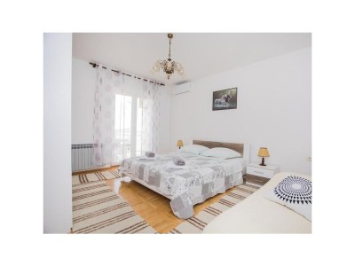 Apartment Apartments with parking space Brodarica, Šibenik - 22625 - Apartments with parking space Brodarica, Šibenik - 22625 - Outdoor photo 6