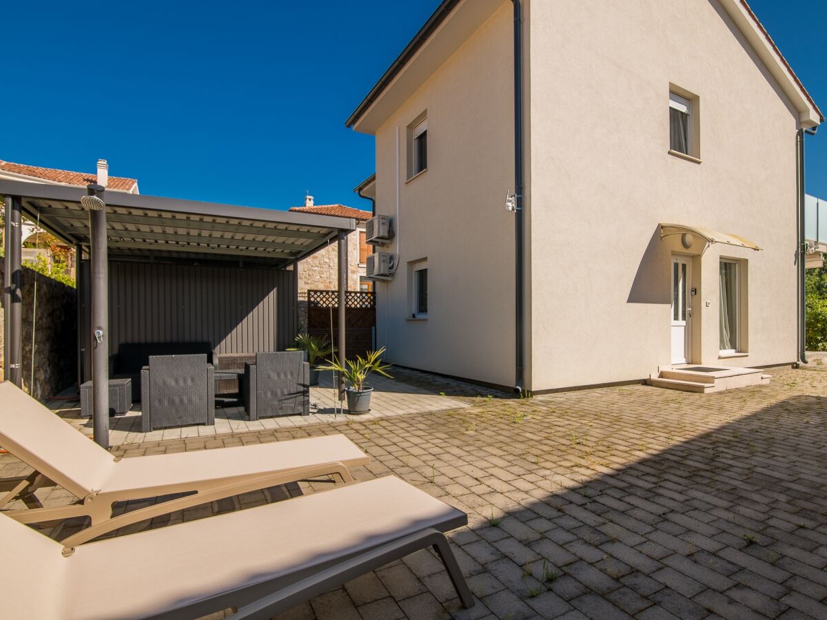 Holiday house Three bedroom house with terrace and sea view Ljutići, Krk K-23630 - Outdoor photo 3