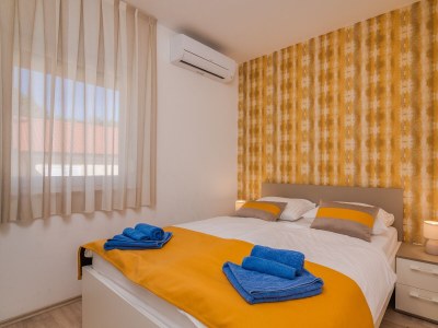 Holiday house Three bedroom house with terrace and sea view Ljutići, Krk K-23630 - Outdoor photo 13