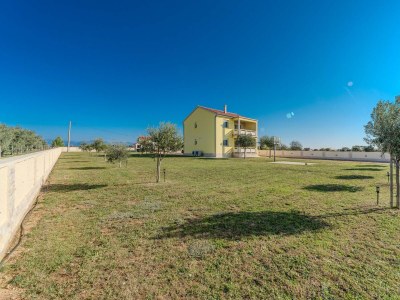 Holiday house Four-bedroom house with terrace Ninski Stanovi, Zadar K-23619 in Nin - Holiday house