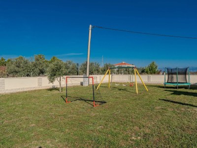 Holiday house Four-bedroom house with terrace Ninski Stanovi, Zadar K-23619 - Outdoor photo 12