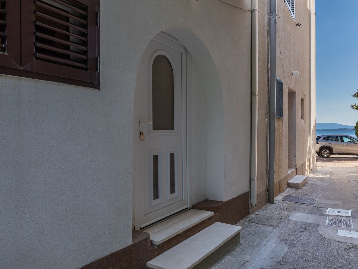 Apartment One bedroom apartment near beach Igrane, Makarska A-23620-a - Outdoor photo 3