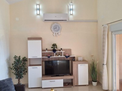 Apartment Two bedroom apartment with terrace and sea view Seline, Paklenica A-23552-a - Outdoor photo 7