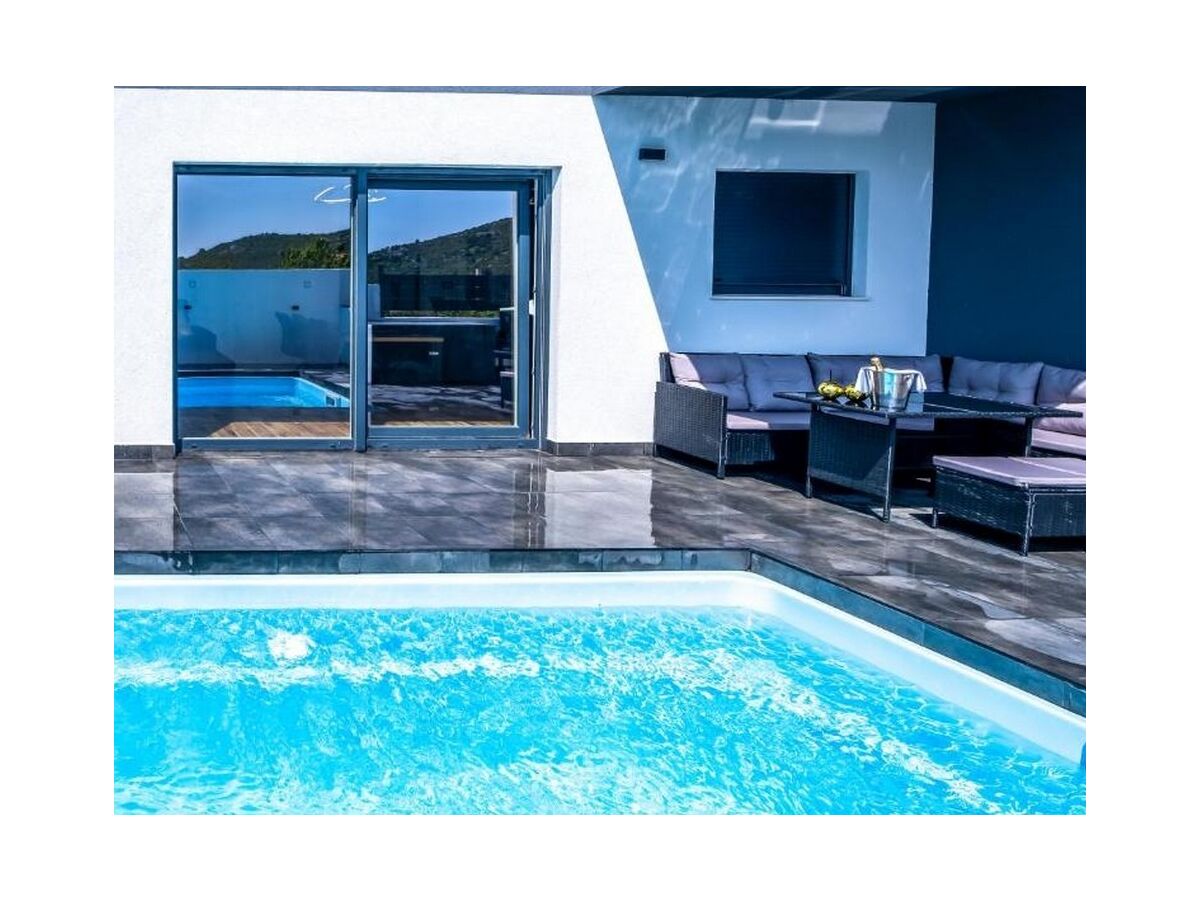 Holiday house Three bedroom house with terrace Marina, Trogir K-23644