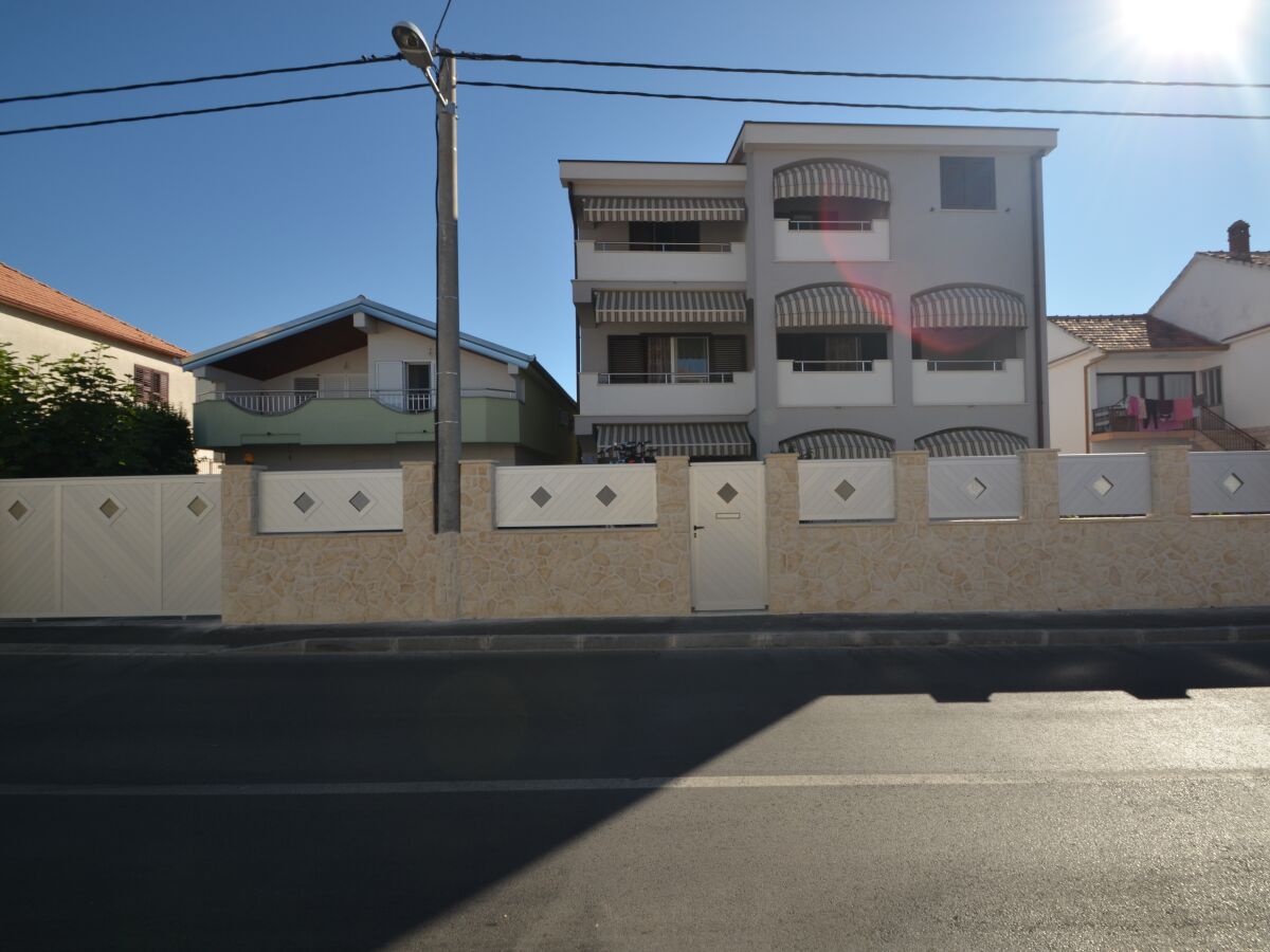 Apartment Two bedroom apartment with terrace Zadar A-23646-b - Outdoor photo 5