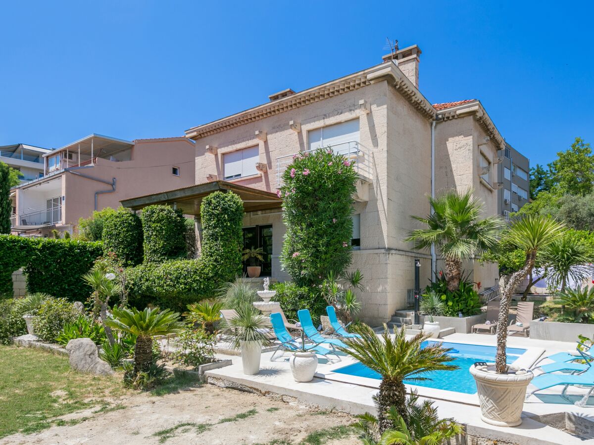 Villa Comfortable and spacious house with terrace and sea view Split K-23559 - Outdoor photo 2