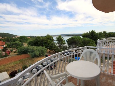 Apartment Two bedroom apartment near beach Kraj, Pašman A-334-d in Tkon - Apartment