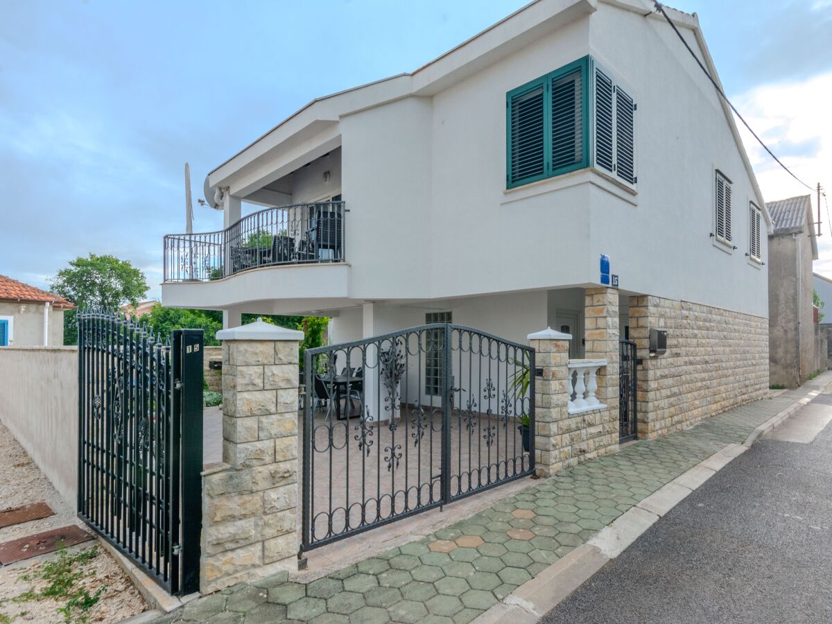 Holiday house Three bedroom house with terrace Zaton, Zadar K-23570 - Outdoor photo 2