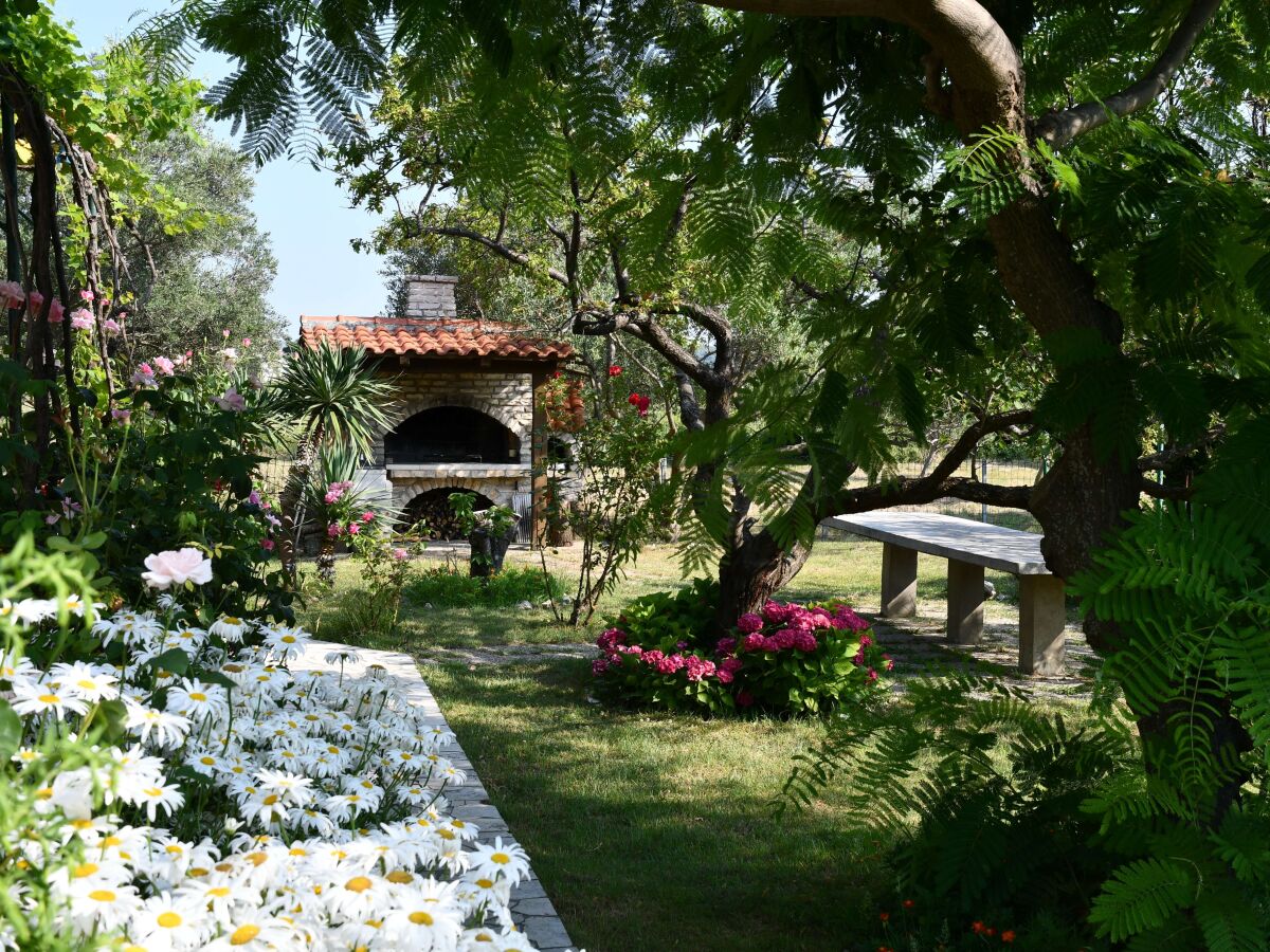 Apartment Two bedroom apartment with balcony and sea view Banjol, Rab A-23240-a - Outdoor photo 3